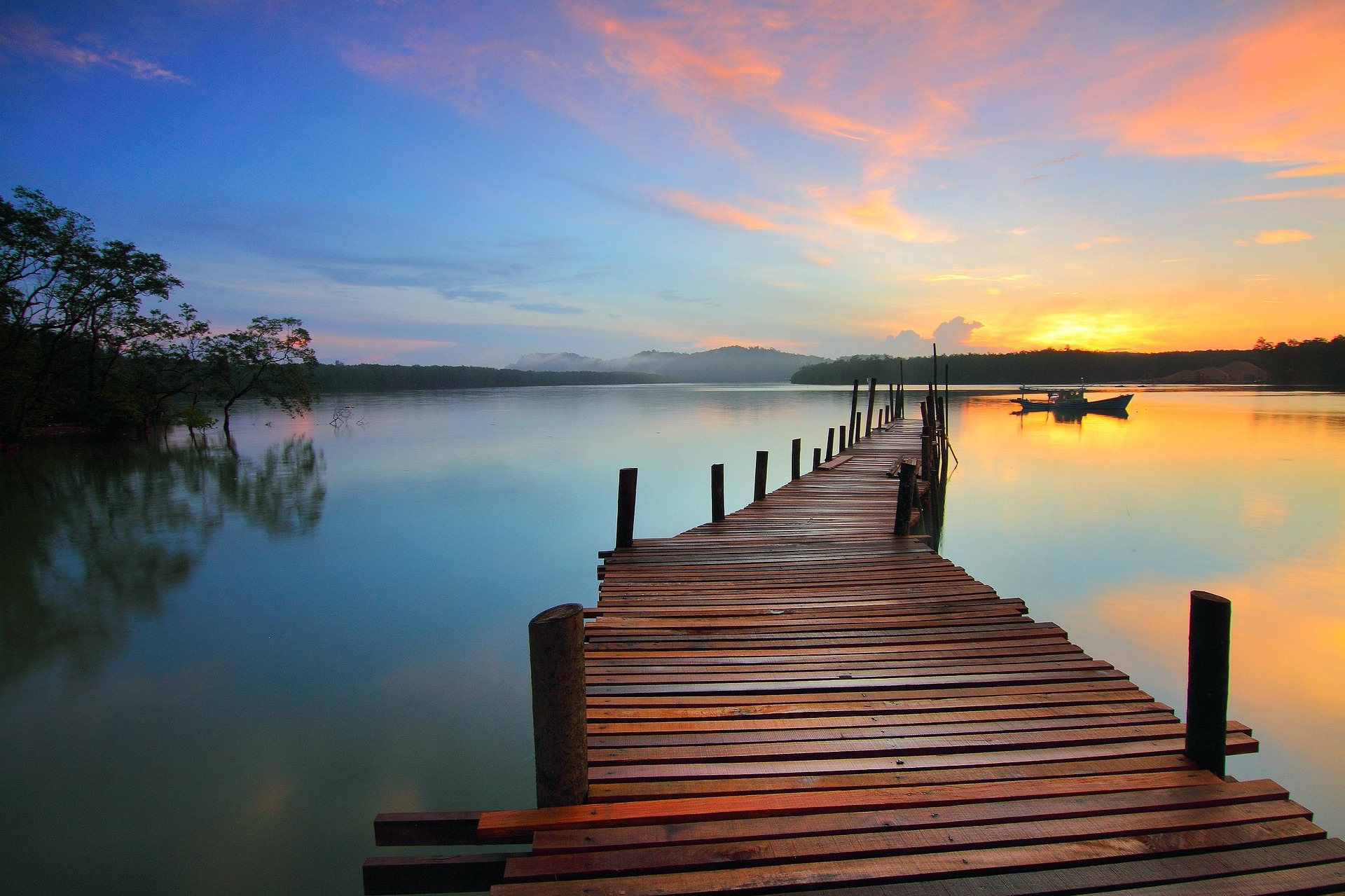 A peaceful lake dock
